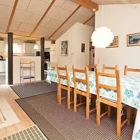 4 Star In * Dronningmølle